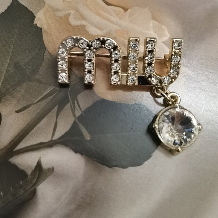 I&Ruh Letter Brooch, Luxury Clothing Decoration, Full Rhinestone Brooch