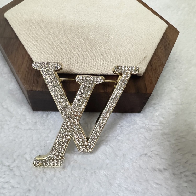 I&Ruh Crystal Brooch Jewelry Suit Pin