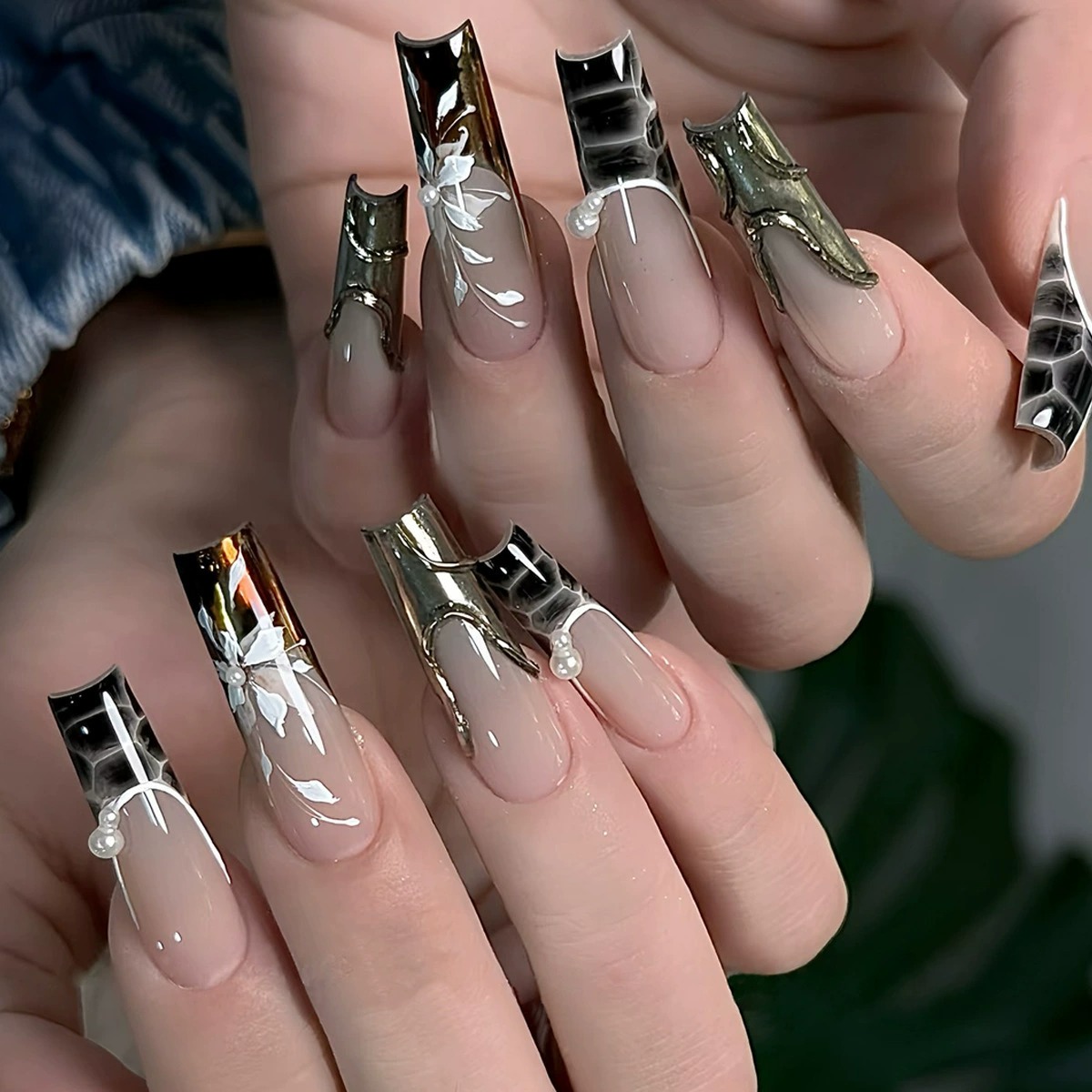 I&Ruh Wearable False Nails with Gilded Soft Veil Nail Art